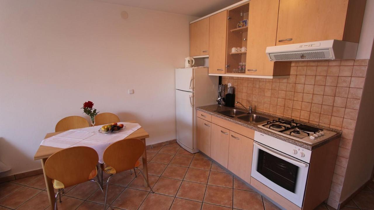 Apartments Grahovac Malinska Dış mekan fotoğraf