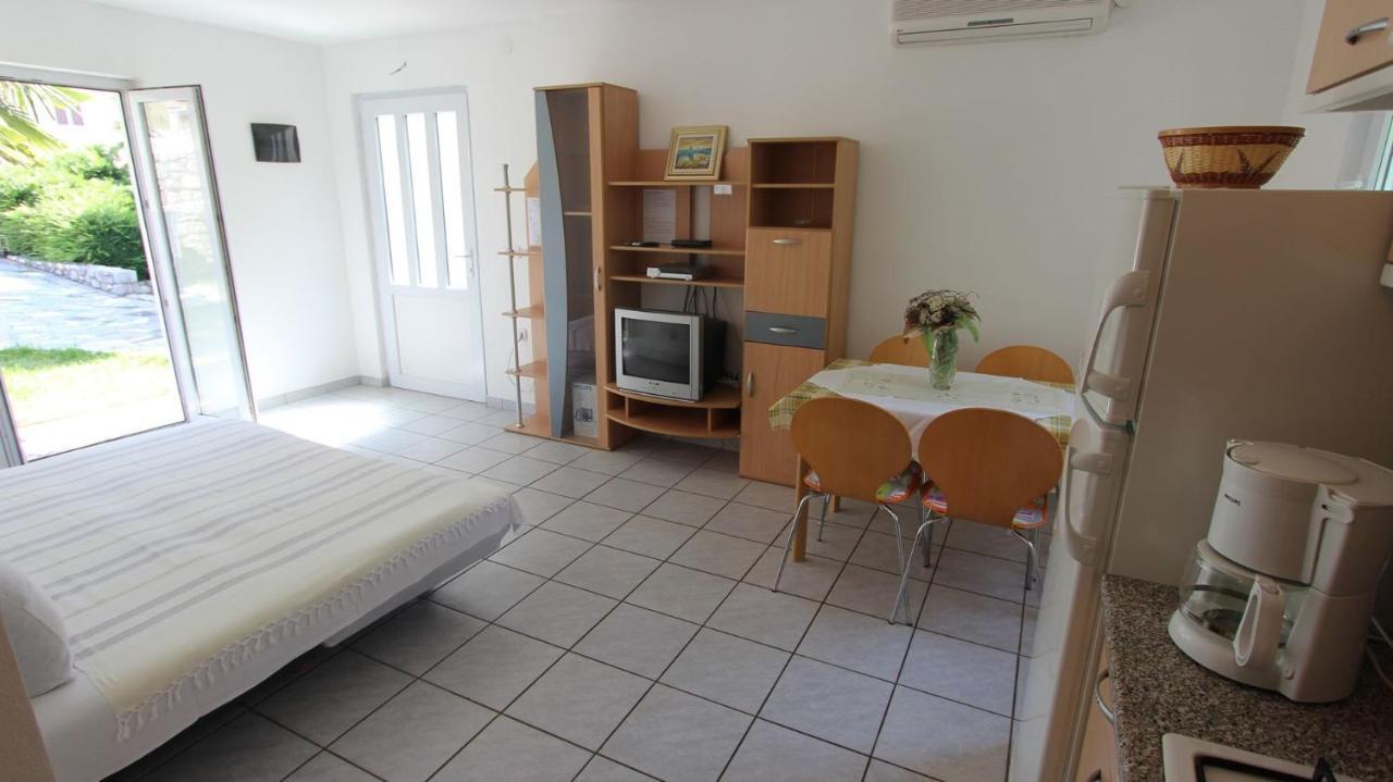 Apartments Grahovac Malinska Dış mekan fotoğraf
